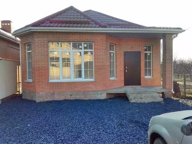 Дом в Ростов-на-Дону, Особенная улица (90 м) - Фото 1