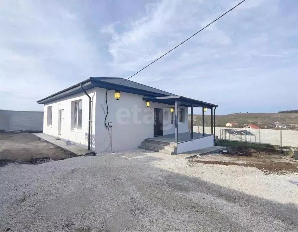 Дом в Крым, Симферопольский район, Трудовское с/пос, с. Строгоновка ... - Фото 1