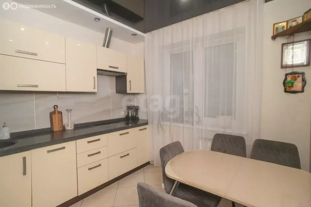 3-комнатная квартира: Ульяновск, проспект Академика Филатова, 12 (62.9 ... - Фото 1