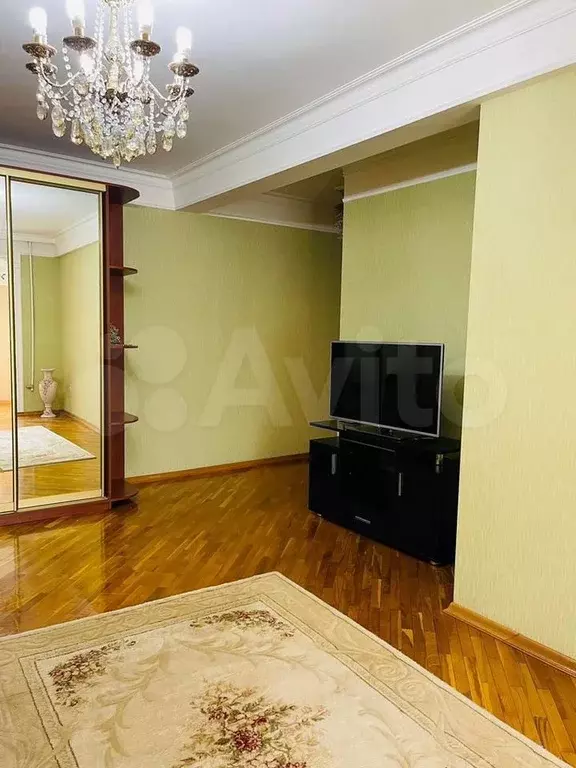 1-к. квартира, 45 м, 2/5 эт. - Фото 1