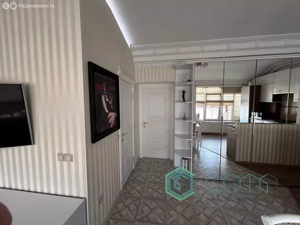2-комнатная квартира: Калининград, улица Аксакова, 104А (50 м) - Фото 1