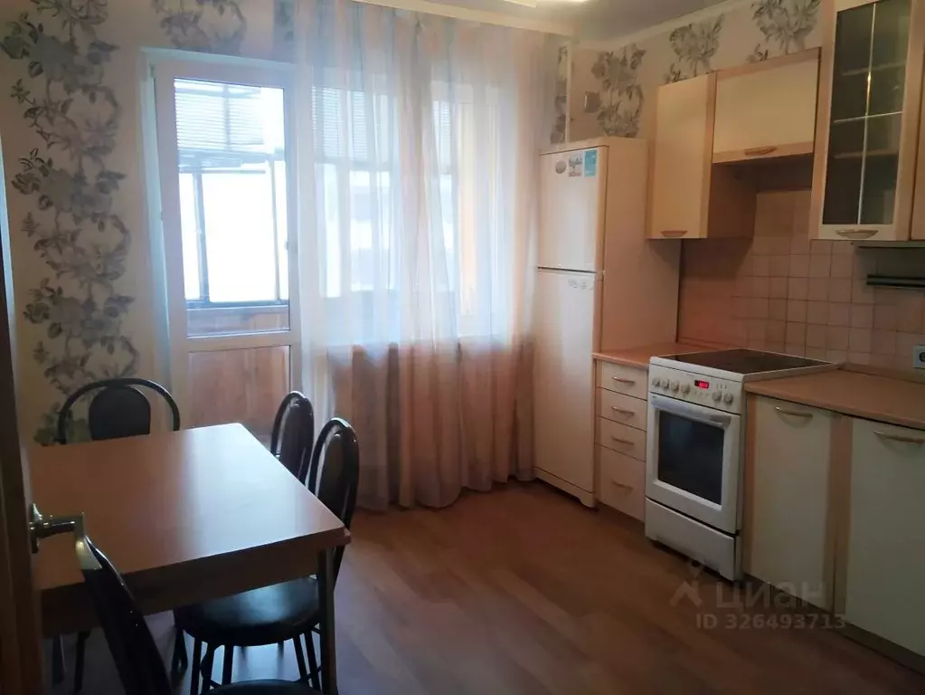 2-к кв. Тюменская область, Тюмень ул. Республики, 94 (50.0 м) - Фото 2