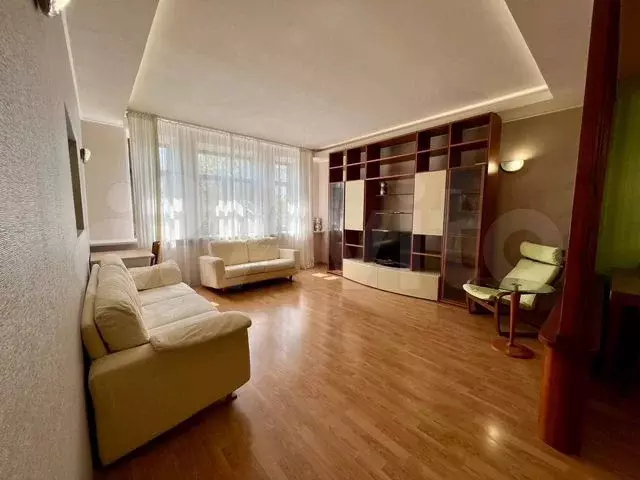 3-к. квартира, 110 м, 5/5 эт. - Фото 0