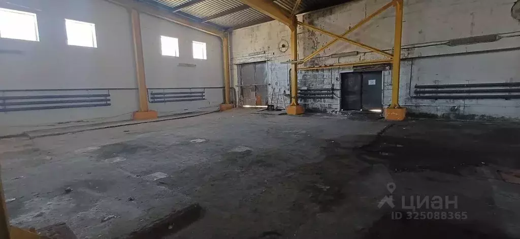 Склад в Свердловская область, Среднеуральск ул. Ленина, 1 (500 м) - Фото 1