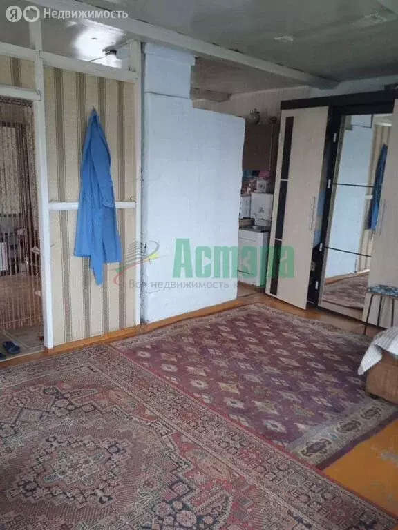 Дом в село Шишкино, Центральная улица, 54 (50 м) - Фото 1