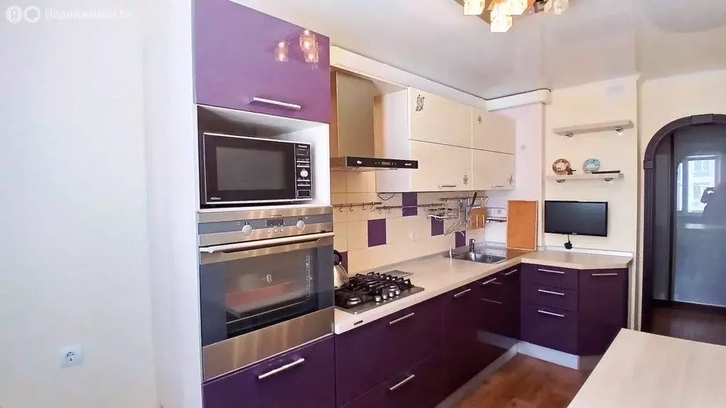 3-комнатная квартира: Нижнекамск, улица Гагарина, 23 (67.4 м) - Фото 1