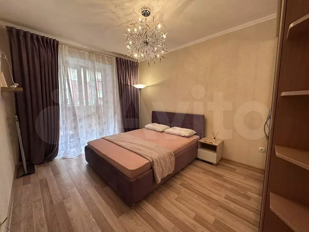 2-к. квартира, 60 м, 1/9 эт. - Фото 0