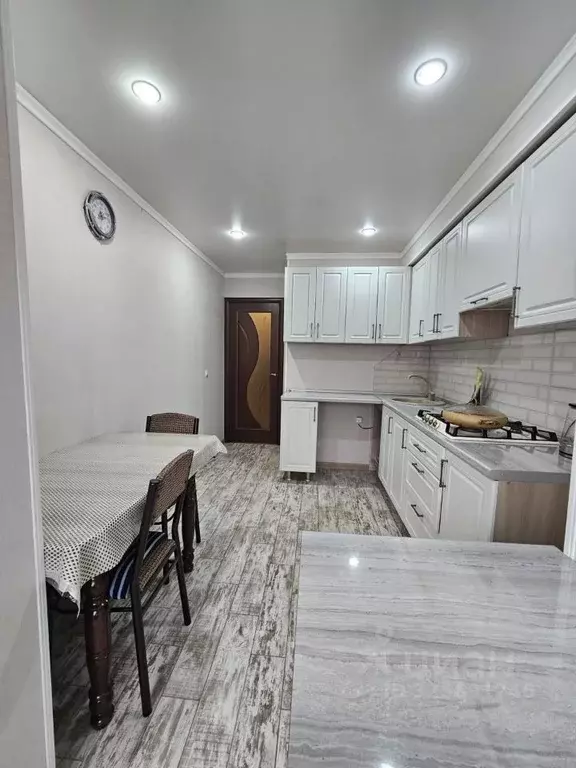 3-к кв. Кабардино-Балкария, Нальчик Самотечная ул., 35 (70.2 м) - Фото 1