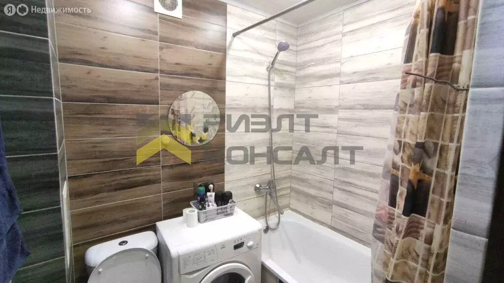 2-комнатная квартира: Омск, 21-я Амурская улица, 28В (50 м) - Фото 0