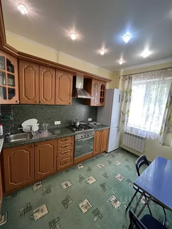 3-к кв. Астраханская область, Астрахань ул. Сен-Симона, 42к2 (80.0 м) - Фото 0