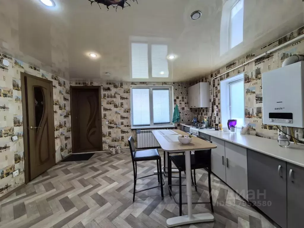 Дом в Волгоградская область, Волгоград ул. Стасова (47 м) - Фото 0