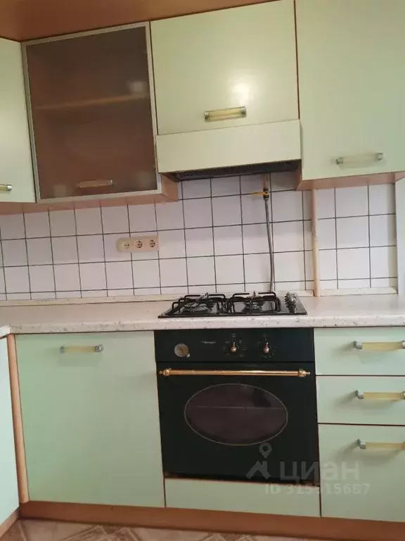 3-к кв. Оренбургская область, Оренбург просп. Гагарина, 23А (66.0 м) - Фото 0