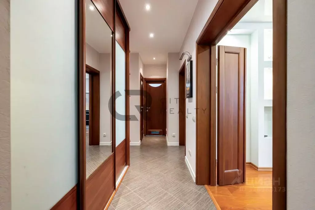 2-к кв. Санкт-Петербург просп. Юрия Гагарина, 75 (68.3 м) - Фото 1