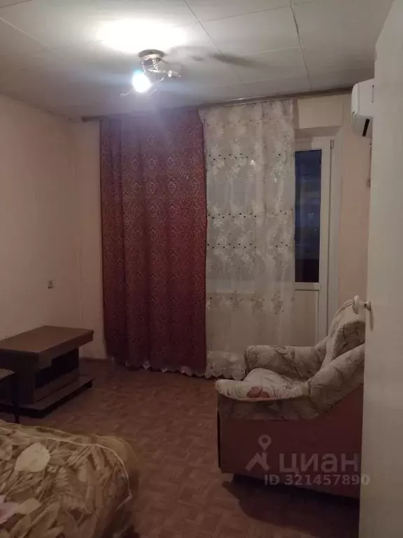 1-к кв. Волгоградская область, Волгоград Семь Ветров мкр, ул. ... - Фото 0