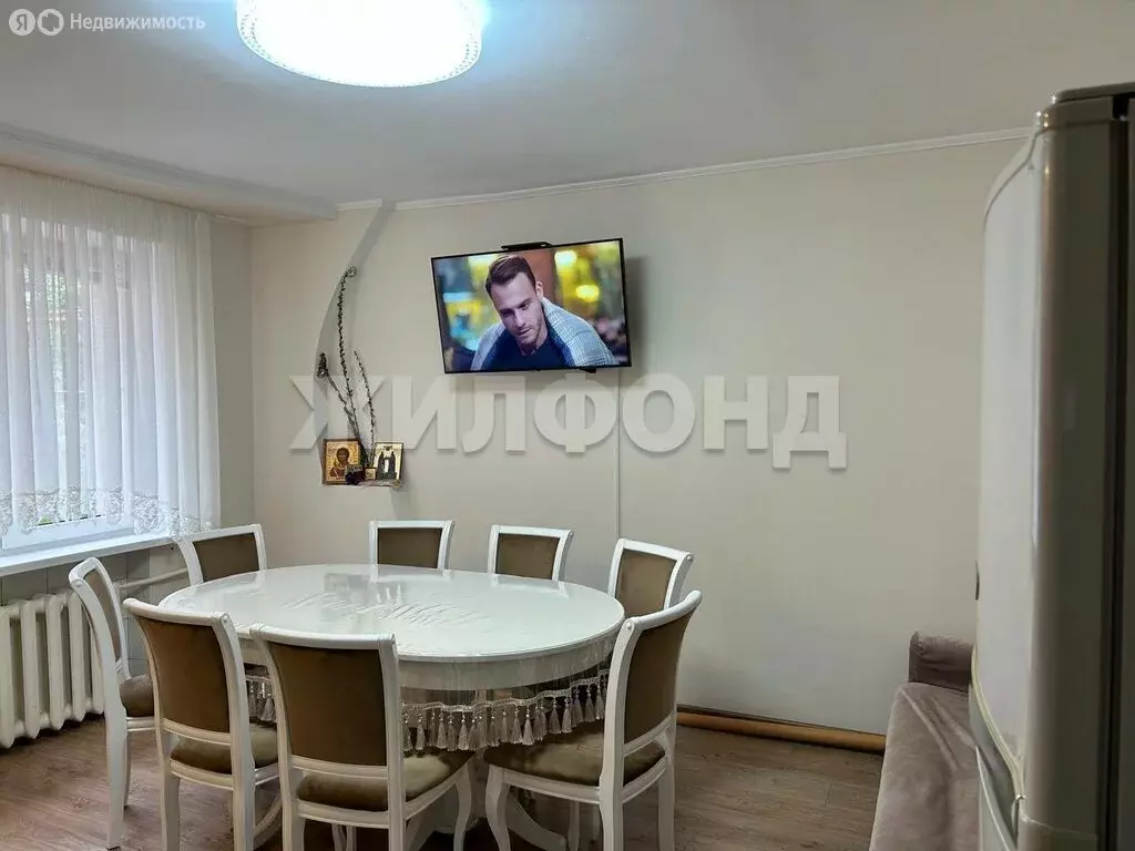 Дом в посёлок Новый, Ахметская улица (217.8 м) - Фото 0