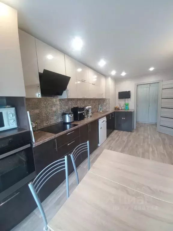 2-к кв. Саратовская область, Саратов ул. Имени Александра Кривохижина, ... - Фото 2