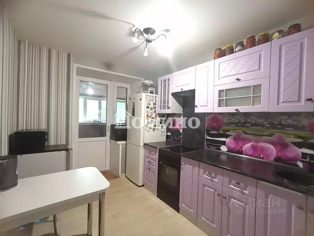 3-к кв. Тюменская область, Тюмень ул. Мельникайте, 46 (79.0 м) - Фото 1