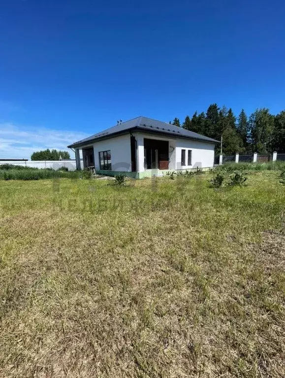 Дом в Тюменская область, Тюменский муниципальный округ, с. Гусево ул. ... - Фото 1