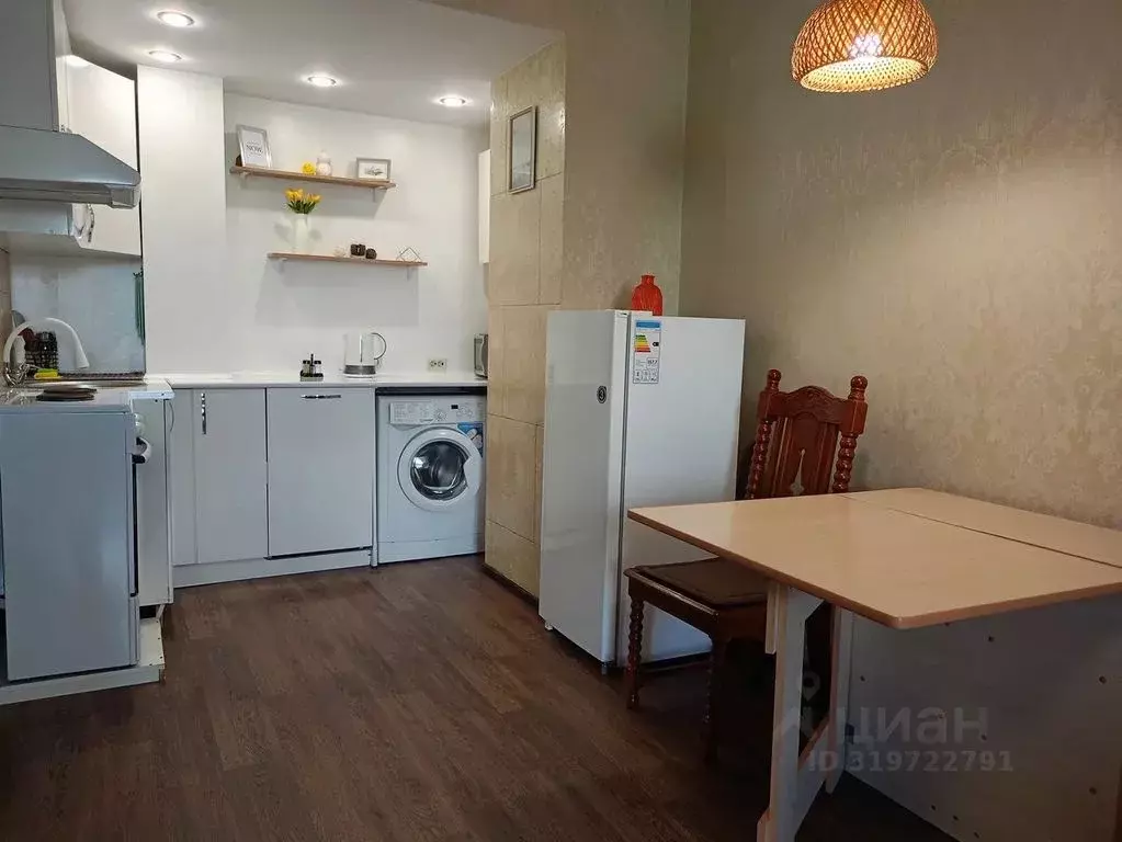 1-к кв. Амурская область, Тында ул. Красная Пресня, 18 (42.0 м) - Фото 0