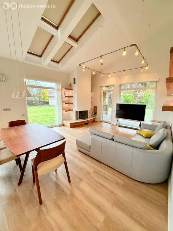 Дом в Янино-1, Цветочная площадь, 1 (259.9 м) - Фото 1