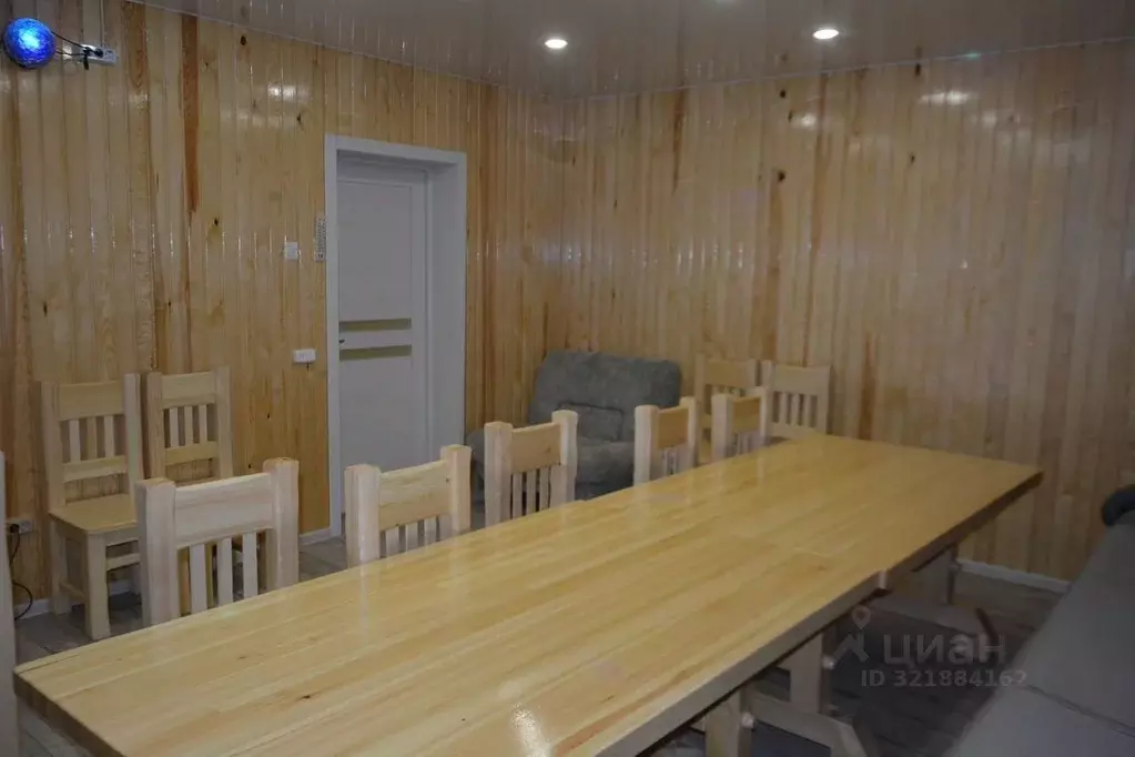 Дом в Новосибирская область, Карасук ул. 70 лет Октября, 32 (100 м) - Фото 0