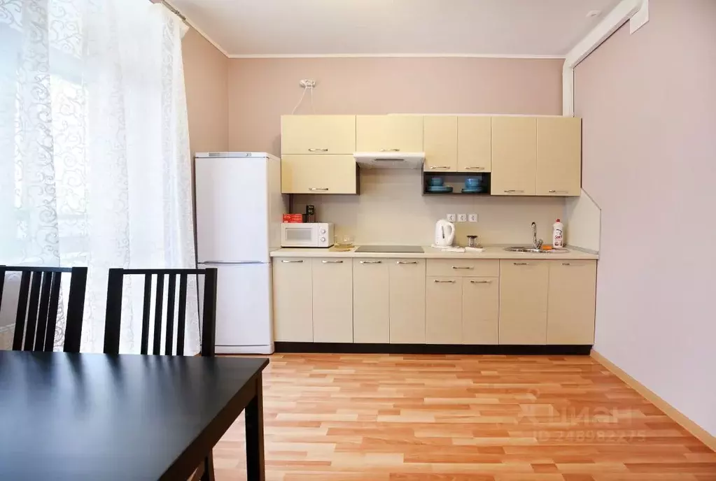 Студия Свердловская область, Екатеринбург ул. Союзная, 27 (49.0 м) - Фото 1