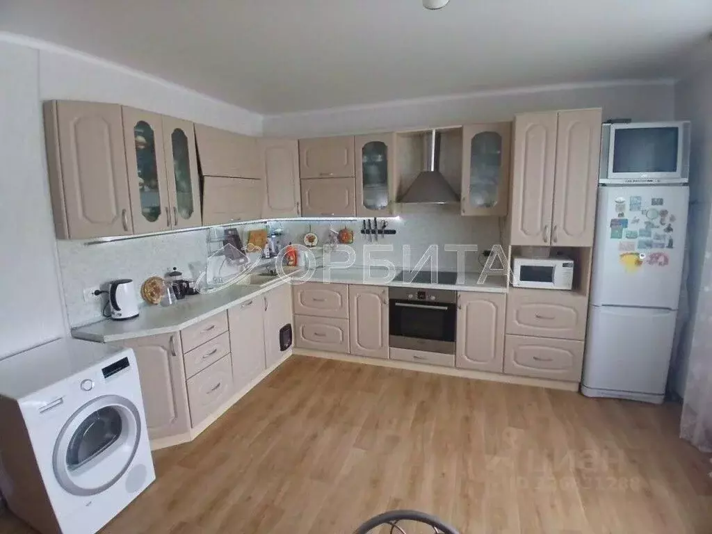 3-к кв. Тюменская область, Тюмень ул. Дмитрия Менделеева, 14 (86.0 м) - Фото 1