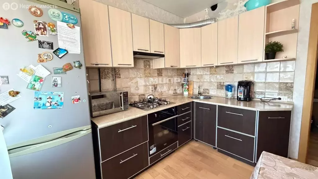 3-комнатная квартира: Омск, улица Малиновского, 14к1 (62.6 м) - Фото 2