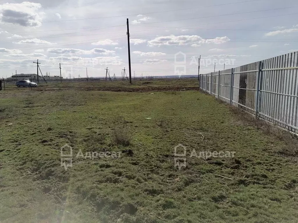 Участок в Волгоградская область, Светлоярский район, с. Большие ... - Фото 1