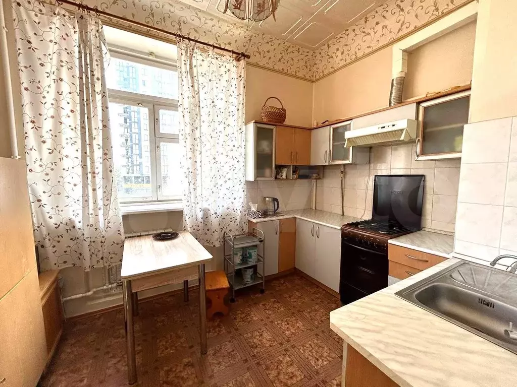 2-к. квартира, 60 м, 4/4 эт. - Фото 0