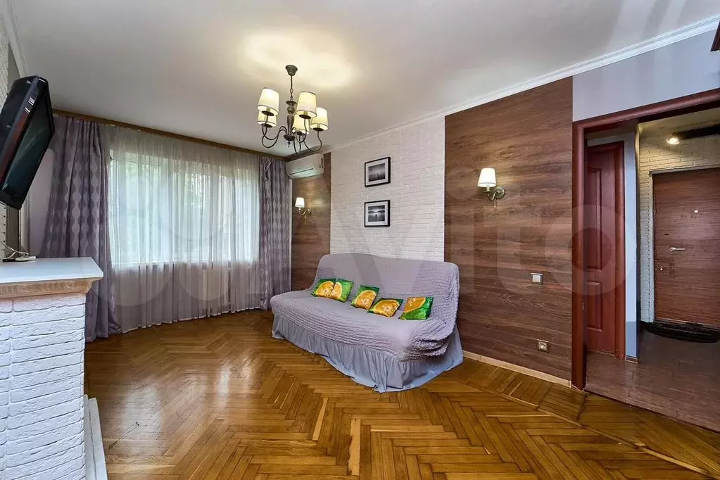 3-к. квартира, 52 м, 1/5 эт. - Фото 1
