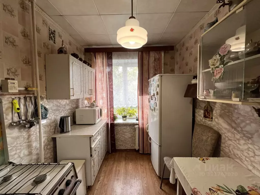 3-к кв. Омская область, Омск Заозерная ул., 1 (55.9 м) - Фото 2