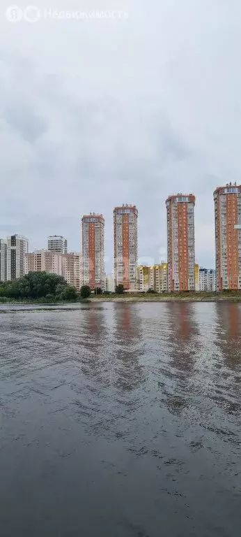 1-комнатная квартира: Энгельс, Трудовая улица, 12/7 (50 м) - Фото 0