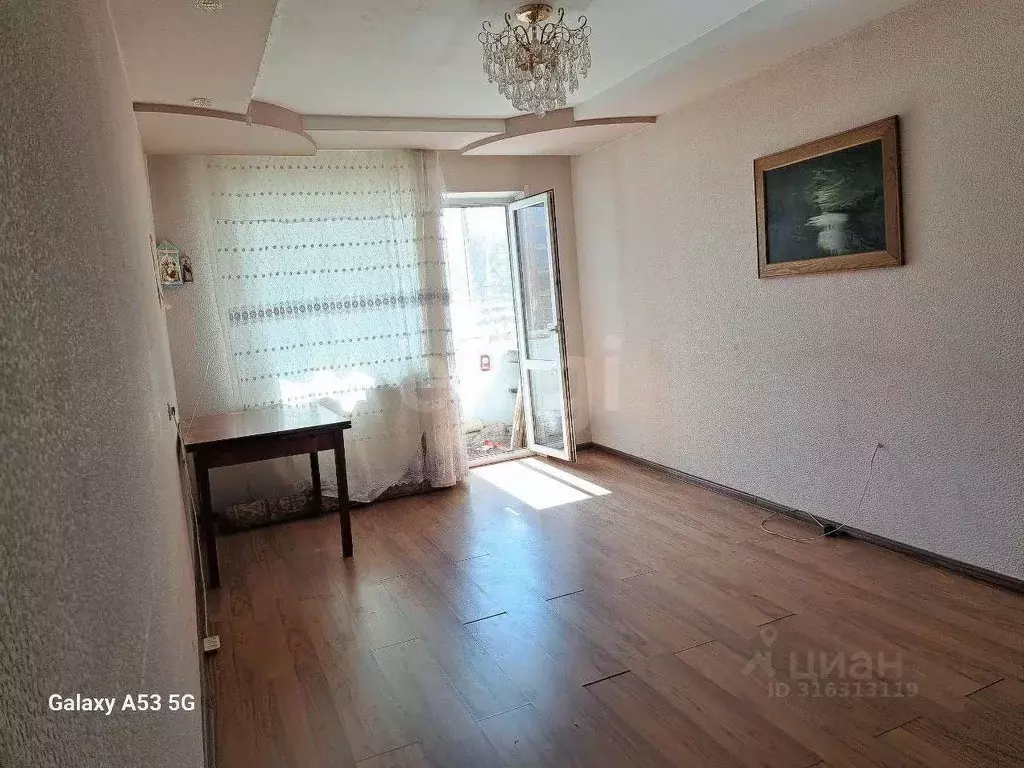 3-к кв. Удмуртия, Сарапул ул. Калинина, 7 (59.2 м) - Фото 0