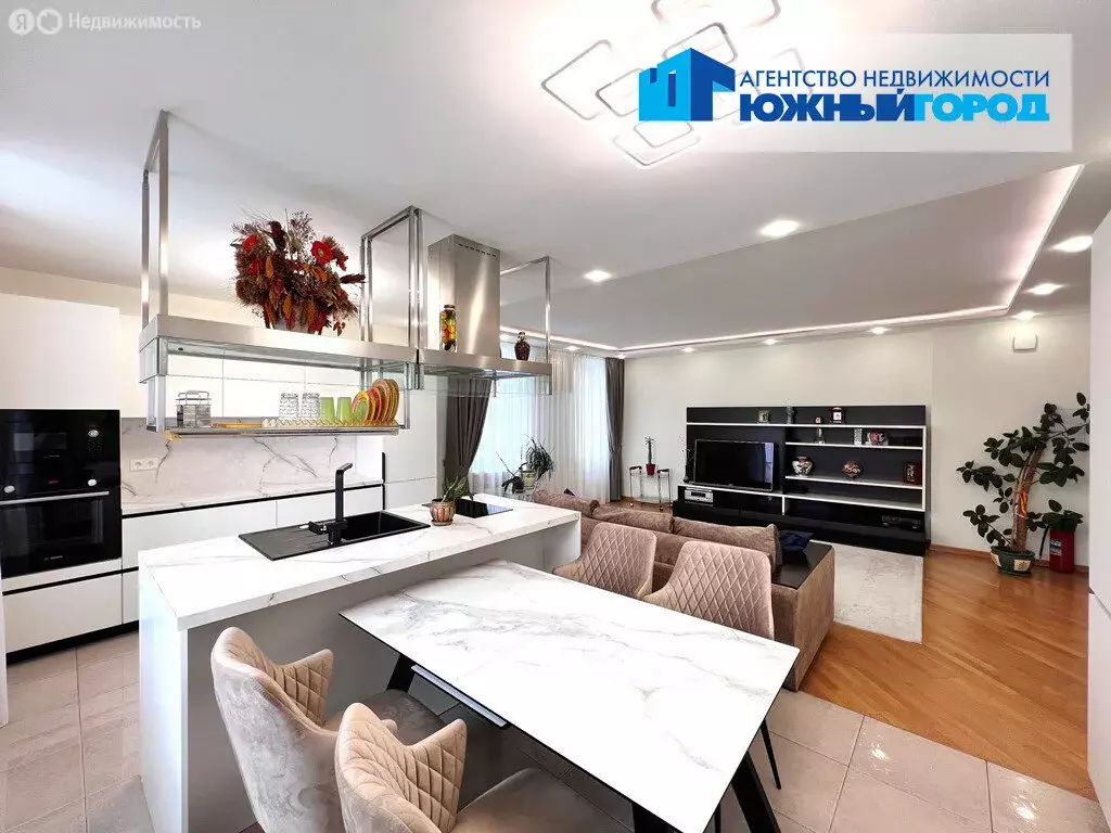 4-комнатная квартира: Южно-Сахалинск, Детская улица, 8Б (133.4 м) - Фото 0