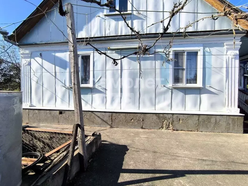 Дом в Краснодарский край, Апшеронск ул. Толстого (78 м) - Фото 1