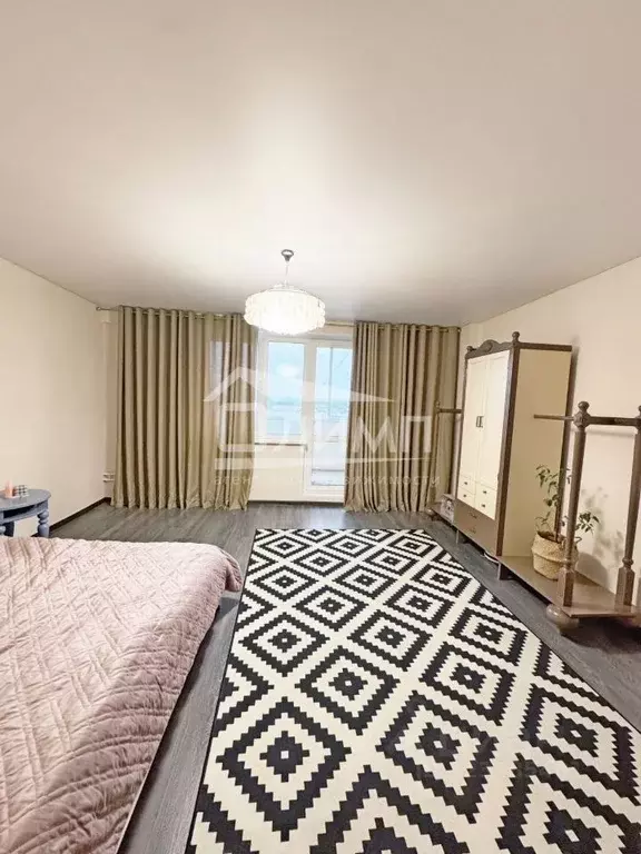 1-к кв. Челябинская область, Челябинск ул. Братьев Кашириных, 66 (55.2 ... - Фото 1