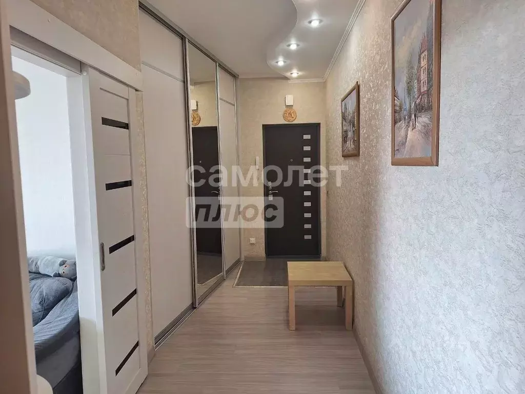 3-к кв. Ханты-Мансийский АО, Сургут Студенческая ул., 13 (70.0 м) - Фото 1
