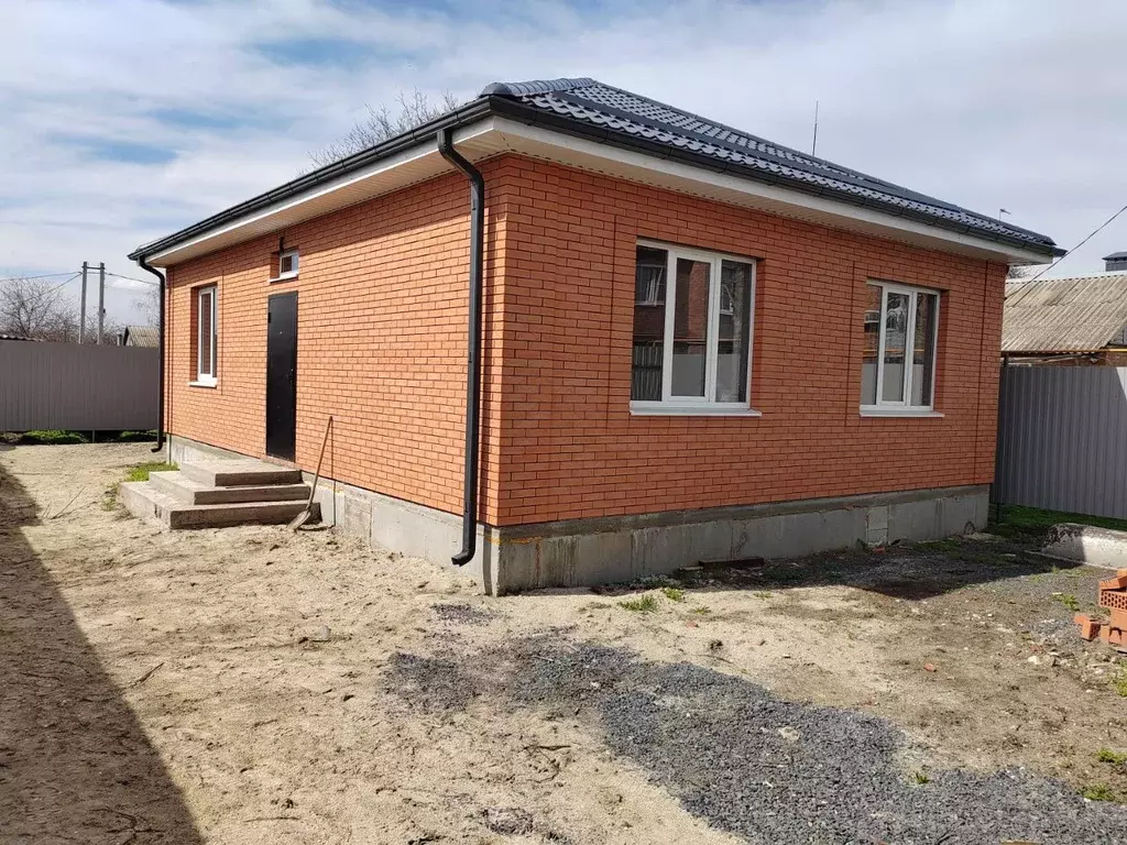 Дом в Ростовская область, Батайск ул. Полевая (80 м) - Фото 1