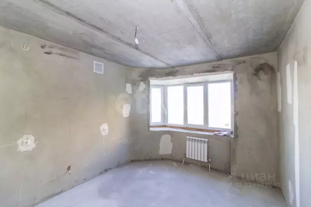 3-к кв. Тюменская область, Тюмень ул. Мельникайте, 144А (80.4 м) - Фото 1