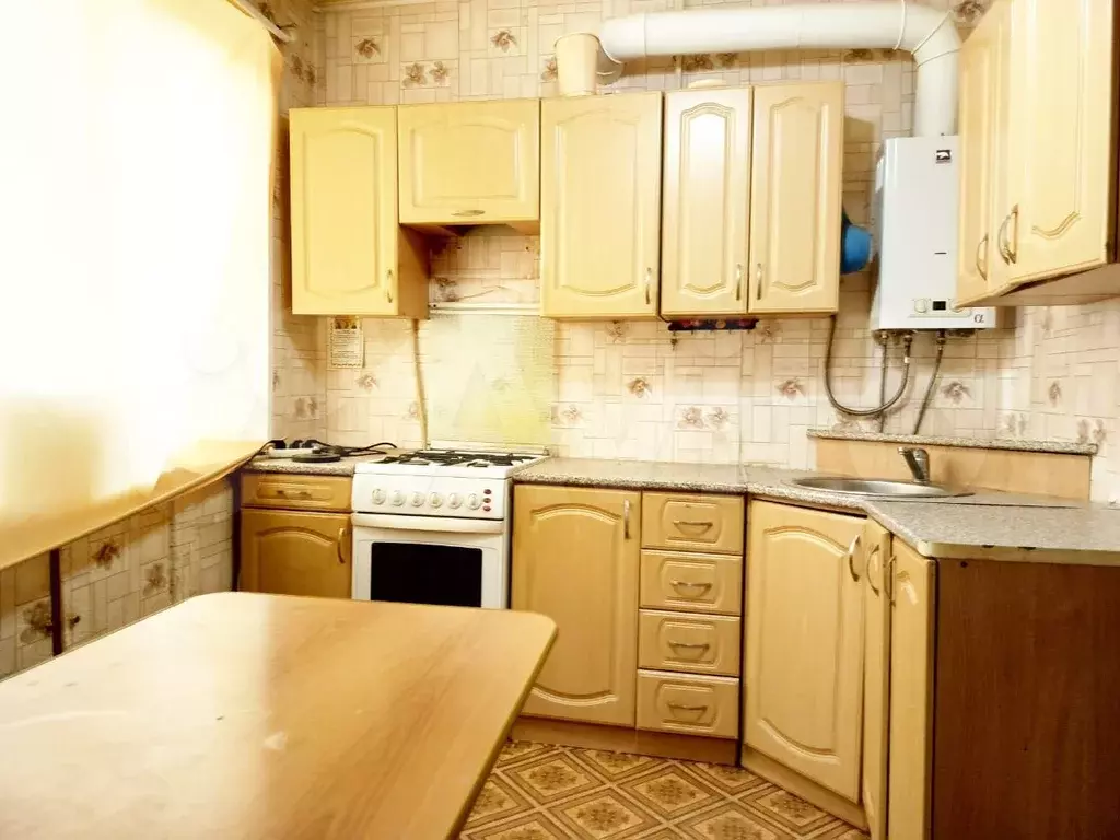1-к. квартира, 40 м, 1/2 эт. - Фото 0