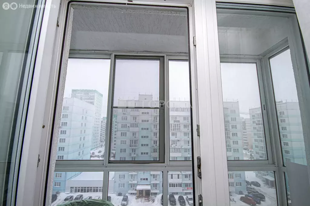 5-комнатная квартира: Новосибирск, улица В. Высоцкого, 42/1 (70 м) - Фото 1