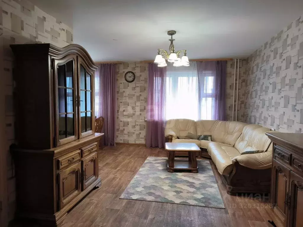 4-к кв. Красноярский край, Красноярск ул. Карамзина, 23 (113.1 м) - Фото 0
