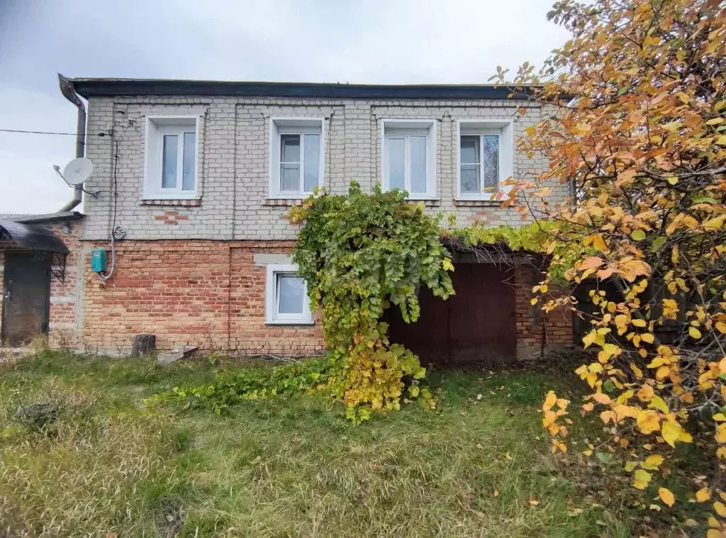 Дом в Белгородская область, Бирюч Красногвардейский район, ул. Карла ... - Фото 1