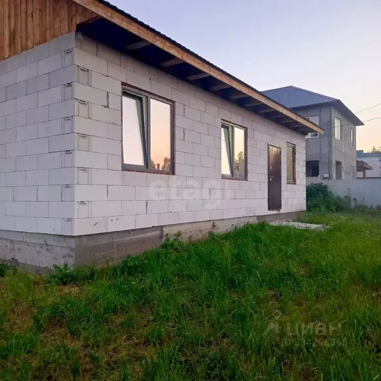 Дом в Алтай, Майминский район, пос. Карлушка пер. Вертолетный, 11 (100 ... - Фото 1