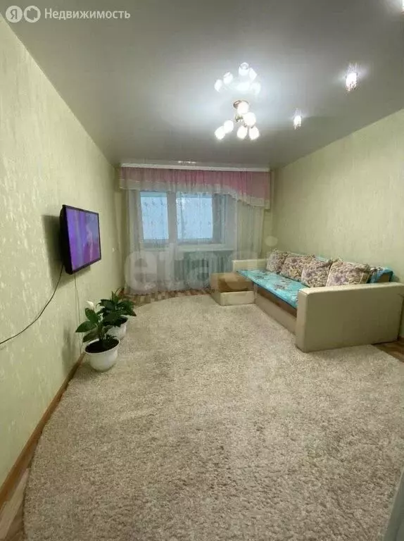 3-комнатная квартира: Новобурейский, Трудовая улица, 66 (63 м) - Фото 0