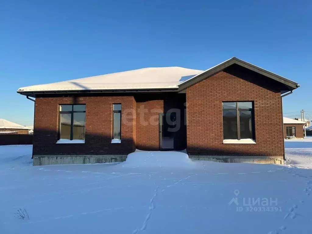 Дом в Брянская область, Брянский район, Отрадненское с/пос, с. ... - Фото 1