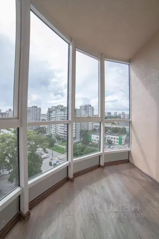 2-к кв. Свердловская область, Екатеринбург ул. Шейнкмана, 121 (91.1 м) - Фото 2