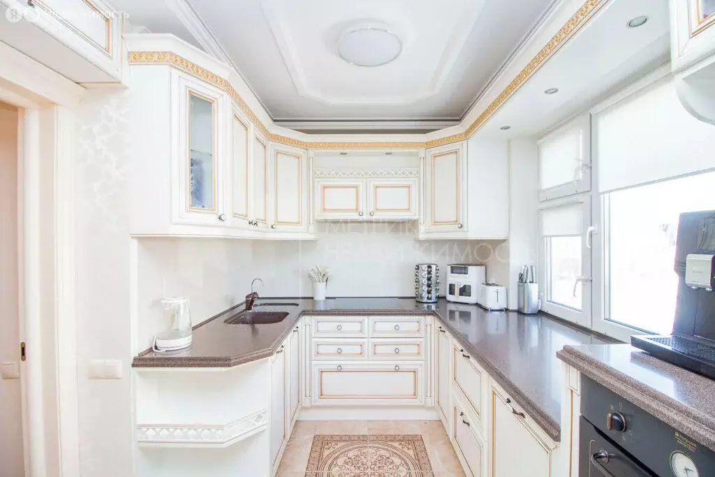 3-комнатная квартира: Тюмень, улица Пермякова, 35 (92 м) - Фото 1