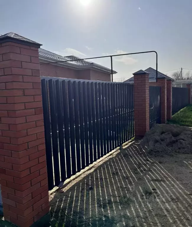 Дом в Краснодарский край, Динской район, с. Красносельское  (110 м) - Фото 2